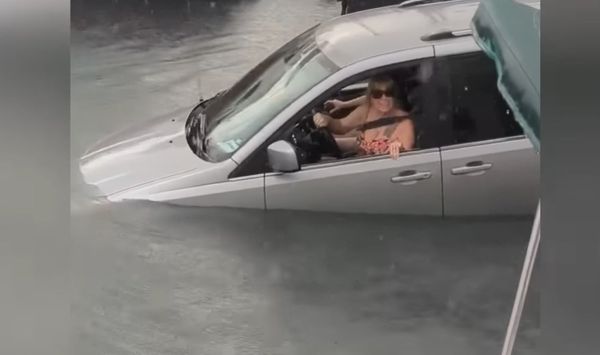 Tourists Drive Car Into Ocean While Following GPS Directions